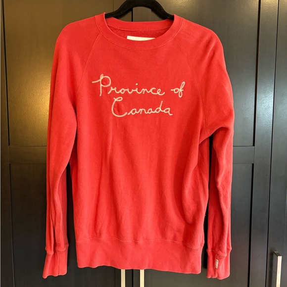 Jilly Box X The Province of Canada sweater - Picture 3 of 5